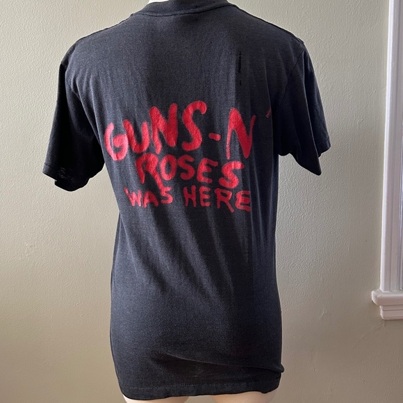Vintage Guns N' Roses 'Circle logo' 1987 shirt in RED spray paint - Picture 2 of 7
